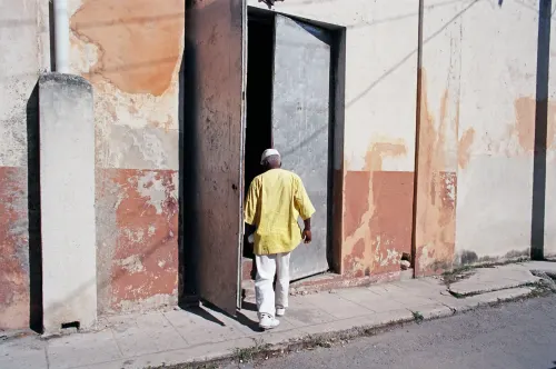 Five Days in Habana, frame 1 of 29
